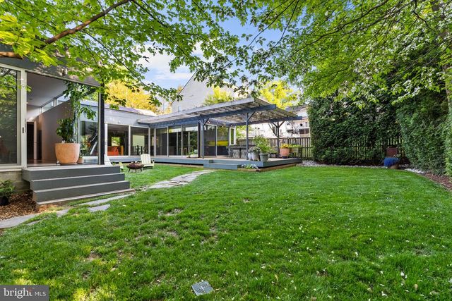 7005 W GREENVALE PKWY W, Chevy Chase, MD 20815