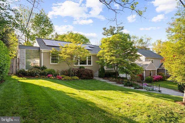 7005 W GREENVALE PKWY W, Chevy Chase, MD 20815