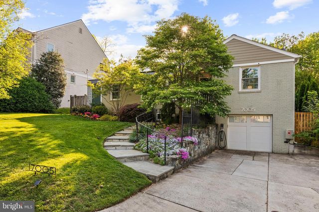 7005 W GREENVALE PKWY W, Chevy Chase, MD 20815