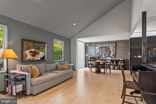 7005 W GREENVALE PKWY W, Chevy Chase, MD 20815