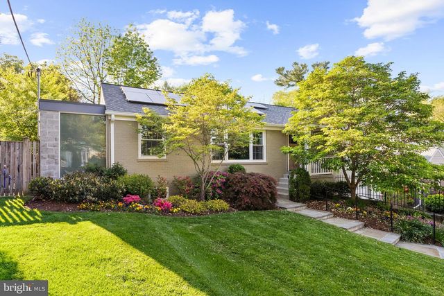 7005 W GREENVALE PKWY W, Chevy Chase, MD 20815