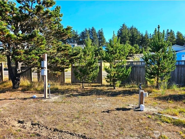 813 340th Place, Ocean Park, WA 98640