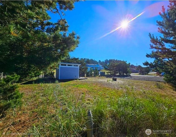 813 340th Place, Ocean Park, WA 98640
