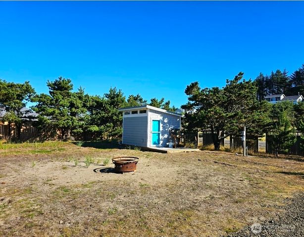 813 340th Place, Ocean Park, WA 98640