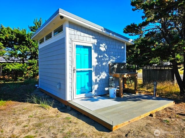 813 340th Place, Ocean Park, WA 98640