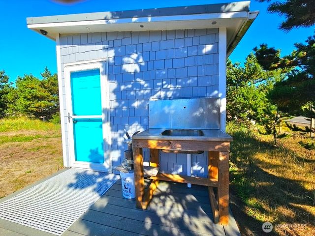 813 340th Place, Ocean Park, WA 98640