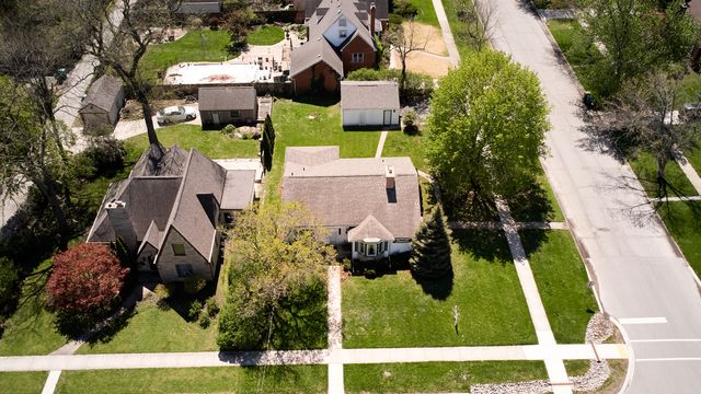 108 Beverly Place, Munster, IN 46321
