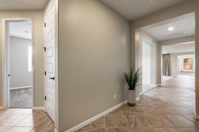 5001 Calle Parasol NW, Albuquerque, NM 87120