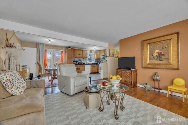 14 Hastings Place, Carteret, NJ 07008