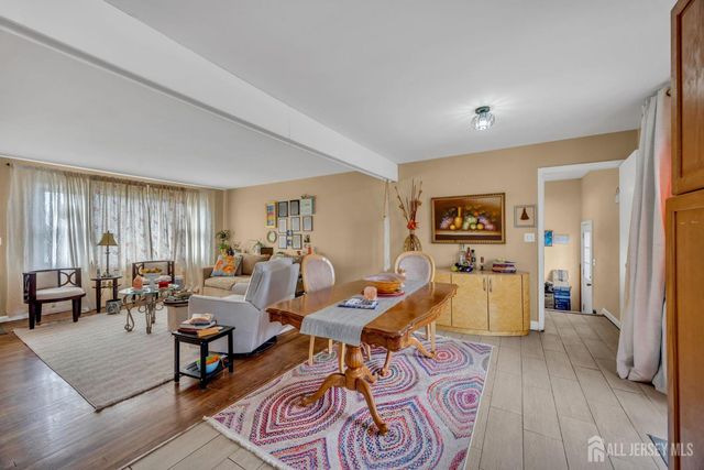 14 Hastings Place, Carteret, NJ 07008