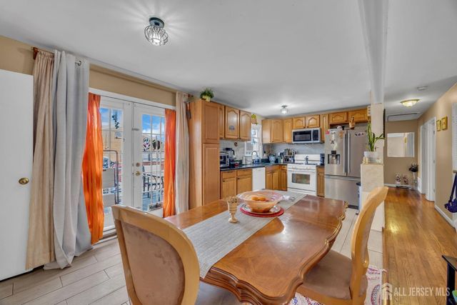 14 Hastings Place, Carteret, NJ 07008