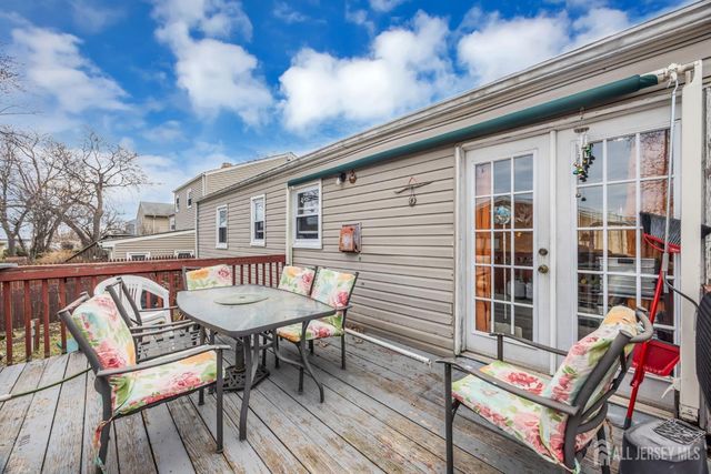 14 Hastings Place, Carteret, NJ 07008