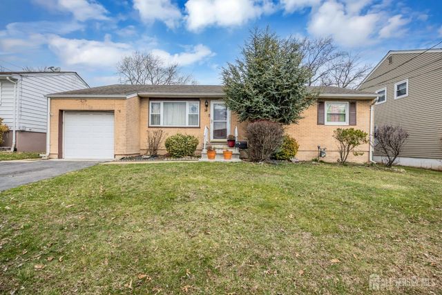 14 Hastings Place, Carteret, NJ 07008