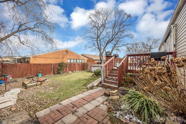 14 Hastings Place, Carteret, NJ 07008