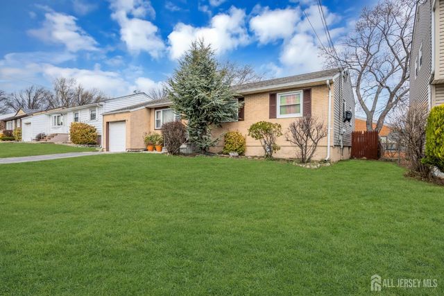 14 Hastings Place, Carteret, NJ 07008