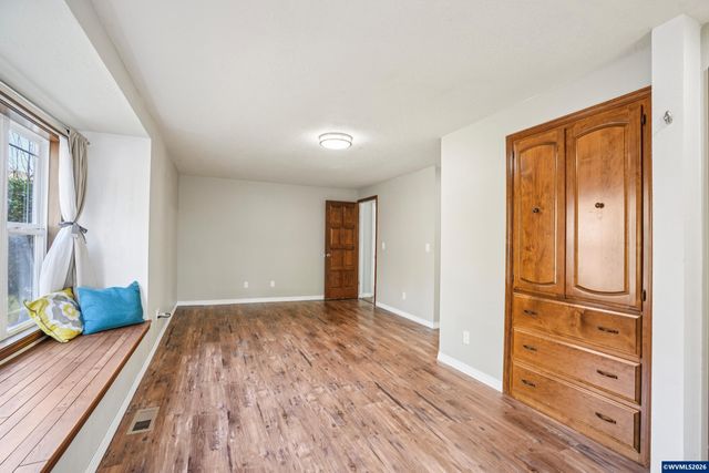 2095 Popcorn Ct NW, Salem, OR 97304