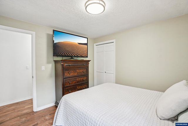 2095 Popcorn Ct NW, Salem, OR 97304