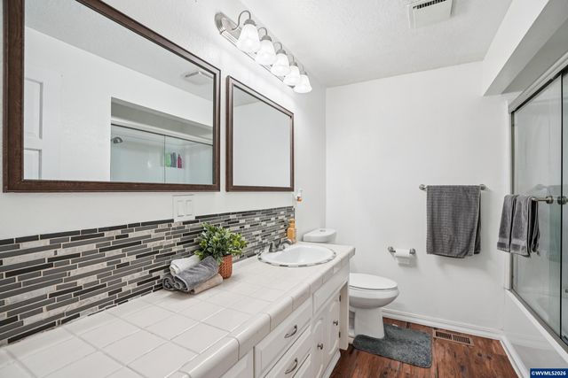 2095 Popcorn Ct NW, Salem, OR 97304