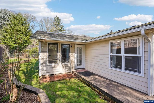 2095 Popcorn Ct NW, Salem, OR 97304