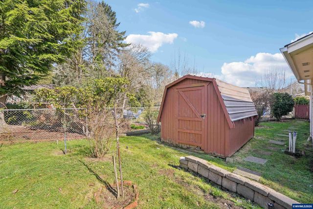 2095 Popcorn Ct NW, Salem, OR 97304