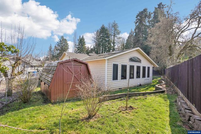 2095 Popcorn Ct NW, Salem, OR 97304