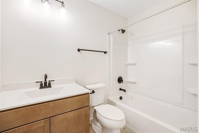 18430 Boone Ridge Manor Drive, Truesdale, MO 63380