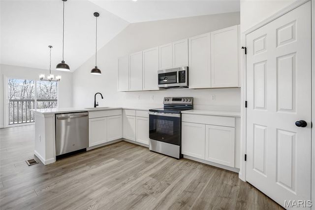 18430 Boone Ridge Manor Drive, Truesdale, MO 63380