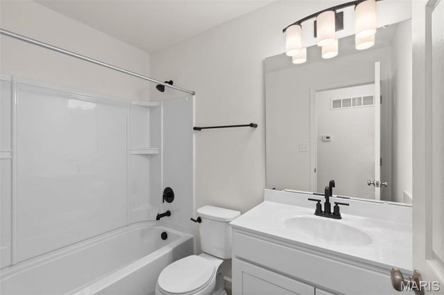 18430 Boone Ridge Manor Drive, Truesdale, MO 63380