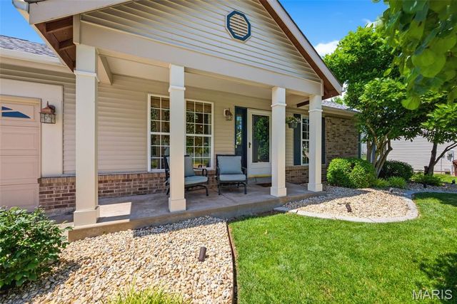 140 Green Forest Estates Drive, St Peters, MO 63376