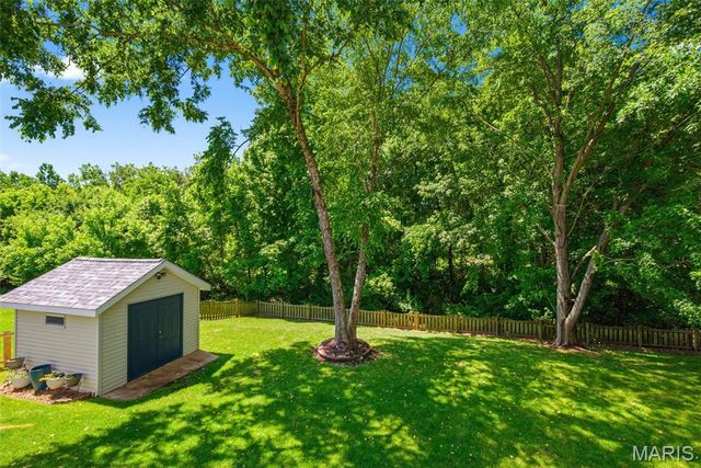 140 Green Forest Estates Drive, St Peters, MO 63376
