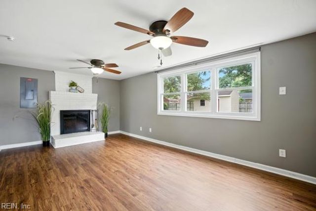 813 Harway AVE, Chesapeake, VA 23325