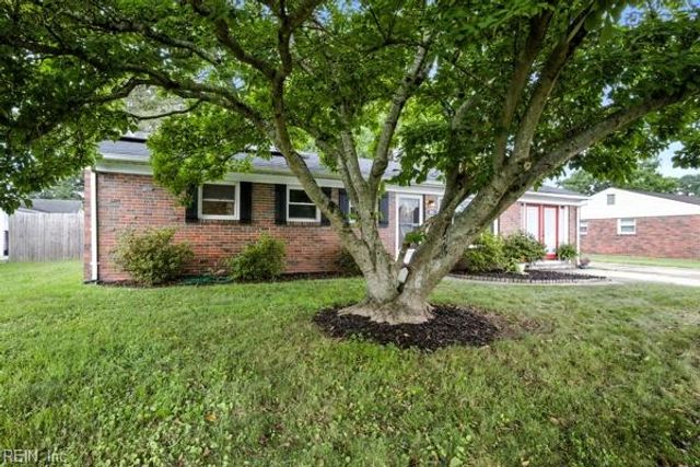 813 Harway AVE, Chesapeake, VA 23325