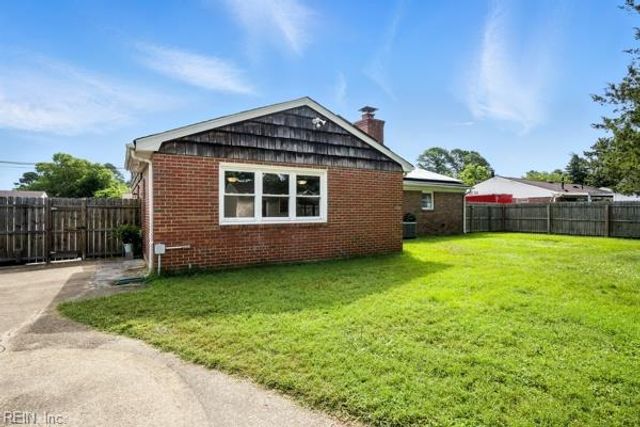 813 Harway AVE, Chesapeake, VA 23325