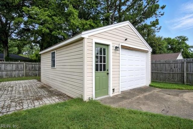 813 Harway AVE, Chesapeake, VA 23325
