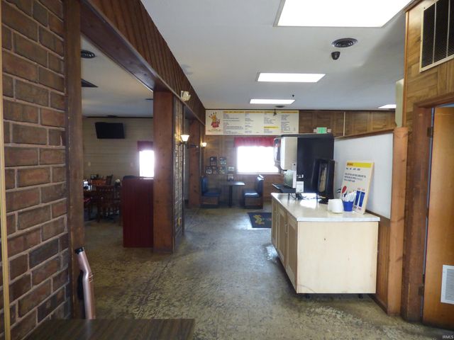 137 S Glick Street, Mulberry, IN 46058