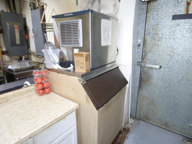 137 S Glick Street, Mulberry, IN 46058