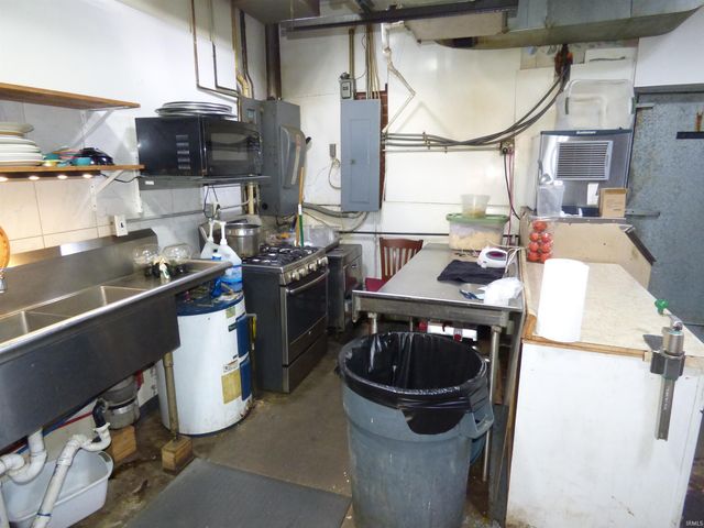 137 S Glick Street, Mulberry, IN 46058