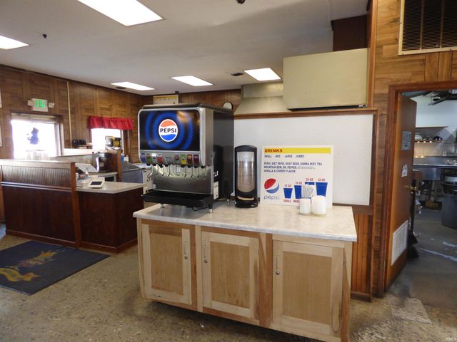 137 S Glick Street, Mulberry, IN 46058