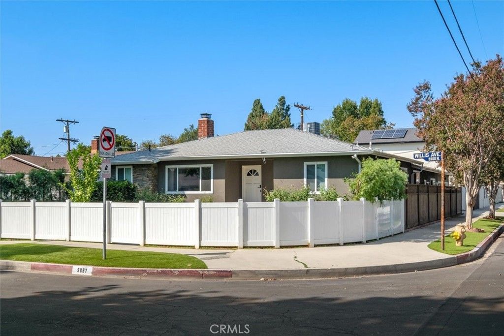 5857 Willis Avenue, Sherman Oaks, CA 91411 — photo 2