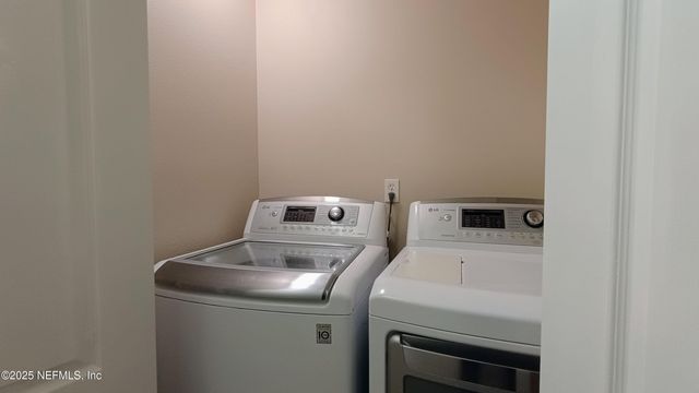 4753 PLAYSCHOOL Drive, Jacksonville, FL 32210