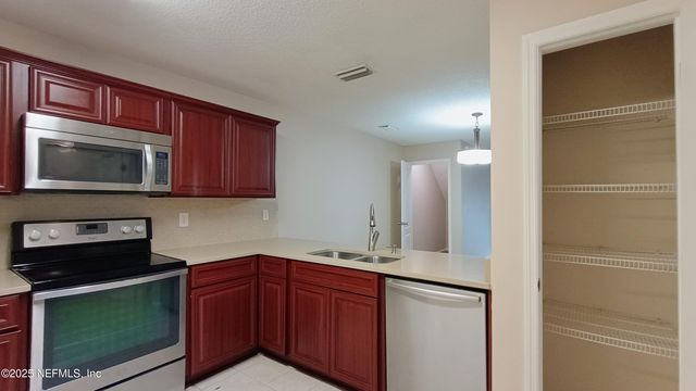 4753 PLAYSCHOOL Drive, Jacksonville, FL 32210