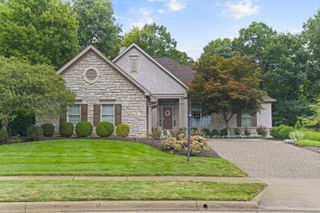8483 Misty Woods Circle, Powell, OH 43065