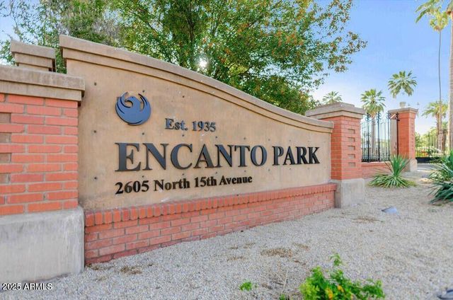 2055 W WINDSOR Avenue, Phoenix, AZ 85009
