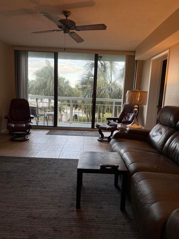 2761 Village Boulevard 305, West Palm Beach, FL 33409