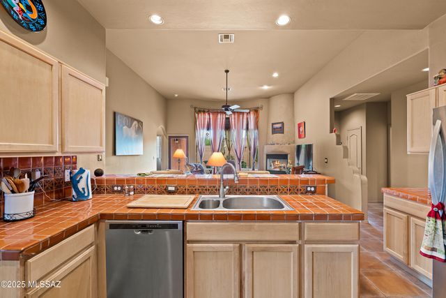 332 Via Bella Donna Rio, Rio Rico, AZ 85648