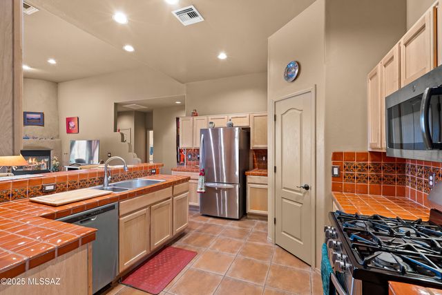 332 Via Bella Donna Rio, Rio Rico, AZ 85648