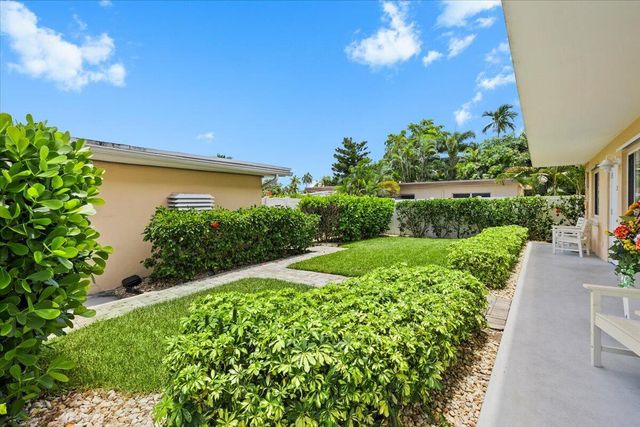 1905 Lake Worth Road, Lake Worth Beach, FL 33461