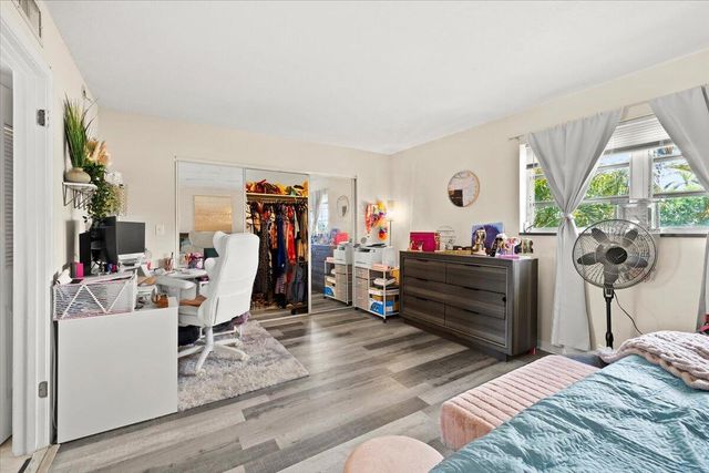 1905 Lake Worth Road, Lake Worth Beach, FL 33461