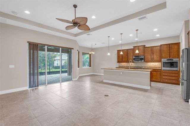 903 VICTORIA HILLS DRIVE S, Deland, FL 32724
