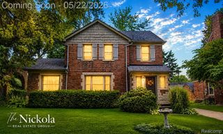 515 Barrington Road, Grosse Pointe Park, MI 48230
